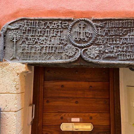 Suite "Chalet" Dans Maison De Village La Brigue Kültér fotó