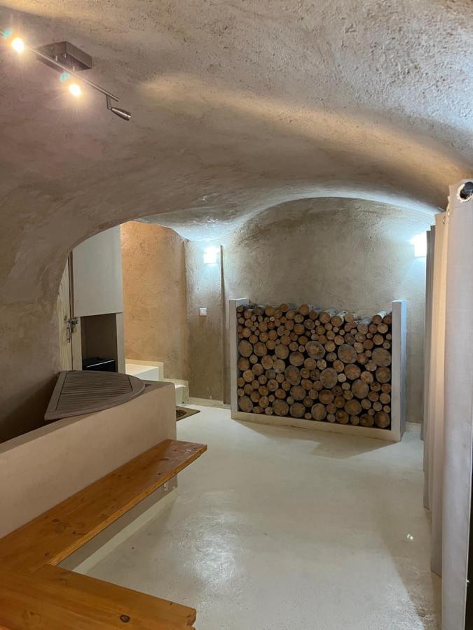 Suite "Chalet" Dans Maison De Village La Brigue Kültér fotó