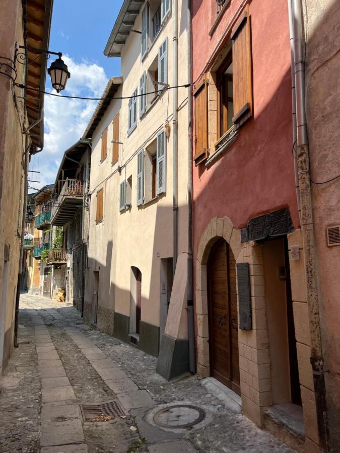 Suite "Chalet" Dans Maison De Village La Brigue Kültér fotó